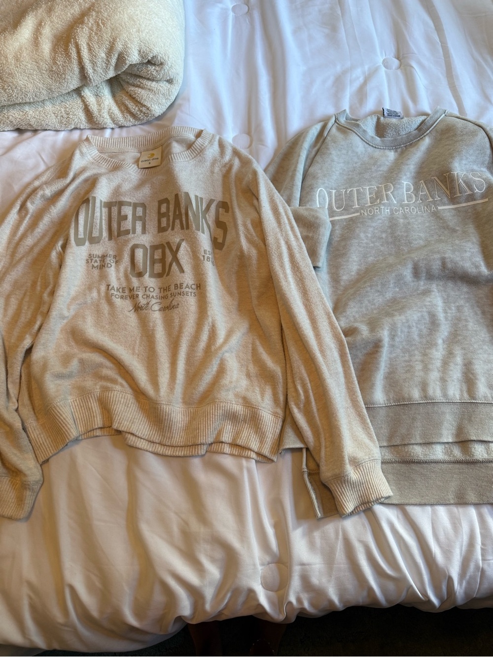 Graphic Crewneck Sweater - Beige